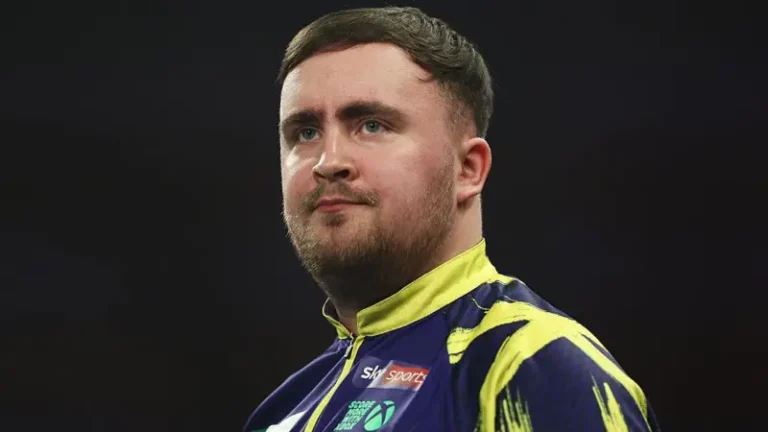 Price beats Littler to end 21-match winning streak